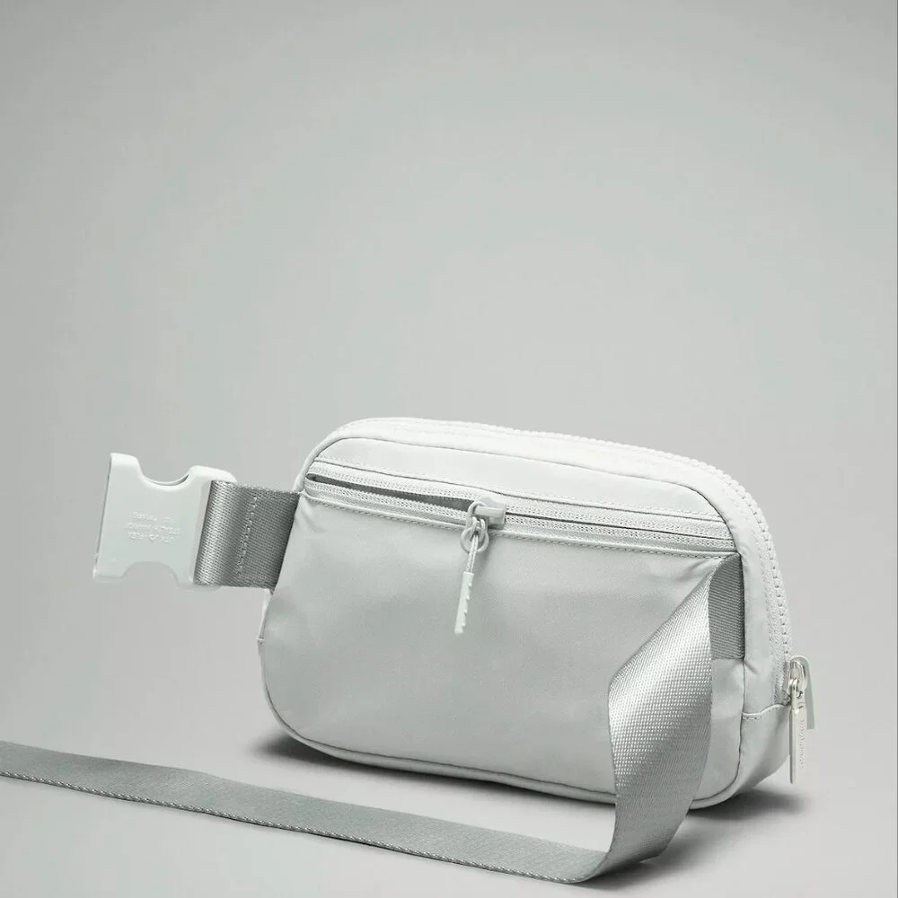 Sold Out Jade Grey Everywhere Belt Bag 1L- lululemon NWT - Picture 4 of 6